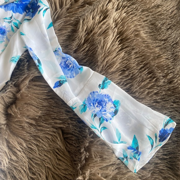 Forever 21 Floral Romper - Picture 5 of 7